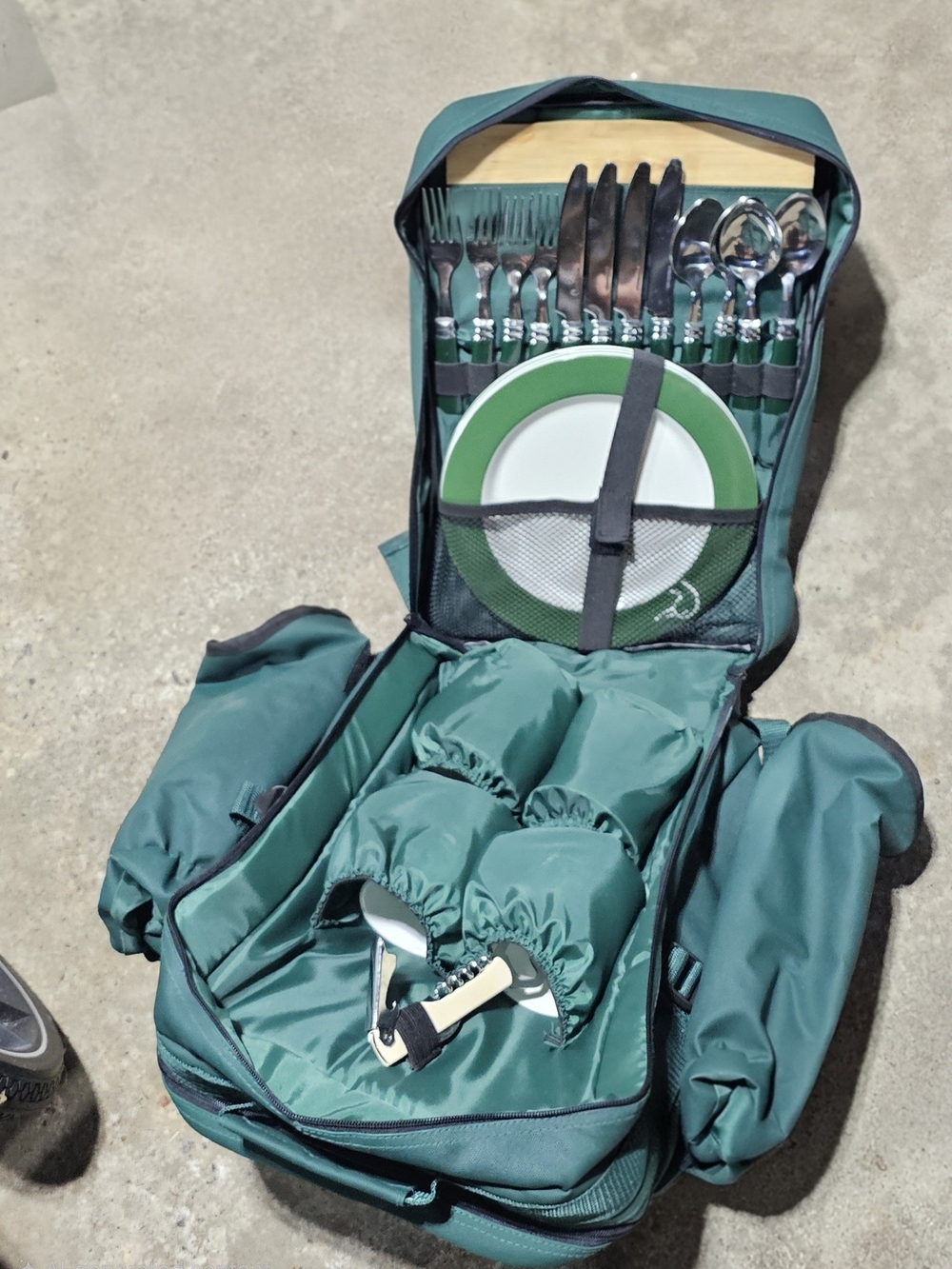 Unbranded Green Men's Picnic Backpack with Cutlery Set